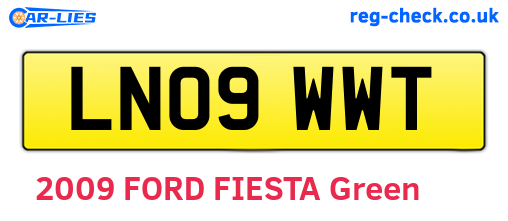 LN09WWT are the vehicle registration plates.