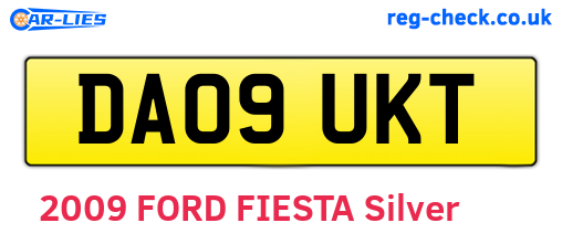 DA09UKT are the vehicle registration plates.