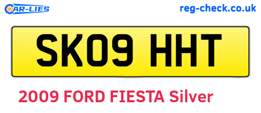SK09HHT are the vehicle registration plates.