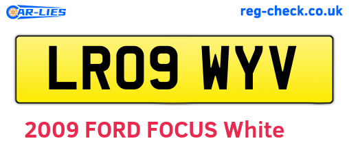 LR09WYV are the vehicle registration plates.