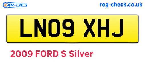 LN09XHJ are the vehicle registration plates.