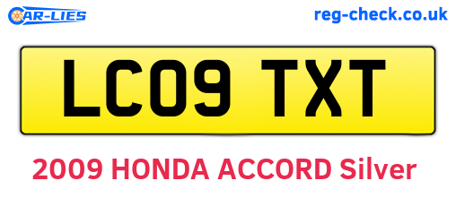 LC09TXT are the vehicle registration plates.
