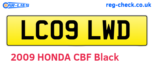 LC09LWD are the vehicle registration plates.