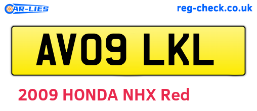 AV09LKL are the vehicle registration plates.