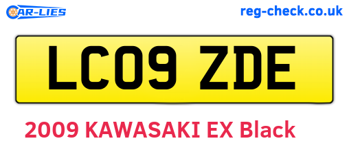 LC09ZDE are the vehicle registration plates.