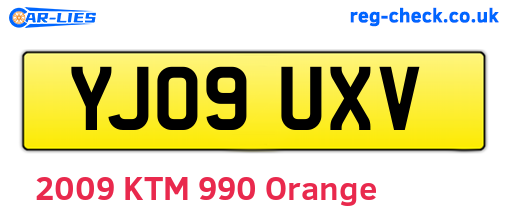 YJ09UXV are the vehicle registration plates.