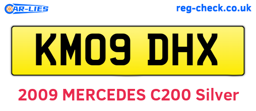 KM09DHX are the vehicle registration plates.