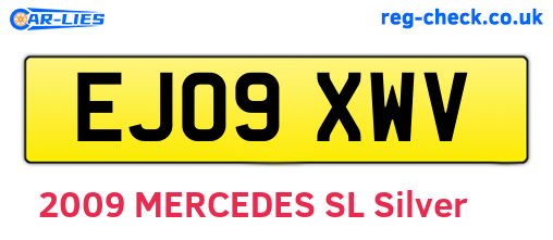 EJ09XWV are the vehicle registration plates.