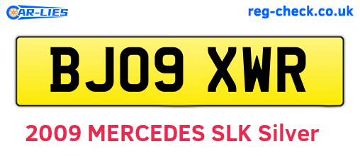 BJ09XWR are the vehicle registration plates.