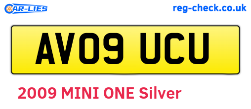 AV09UCU are the vehicle registration plates.