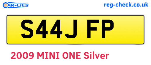 S44JFP are the vehicle registration plates.