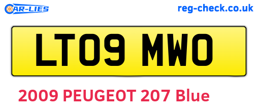 LT09MWO are the vehicle registration plates.