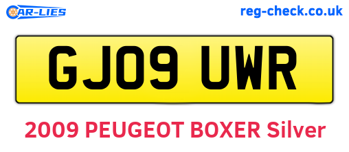 GJ09UWR are the vehicle registration plates.