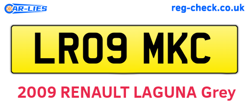 LR09MKC are the vehicle registration plates.