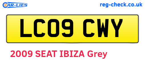 LC09CWY are the vehicle registration plates.