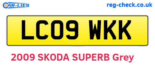 LC09WKK are the vehicle registration plates.