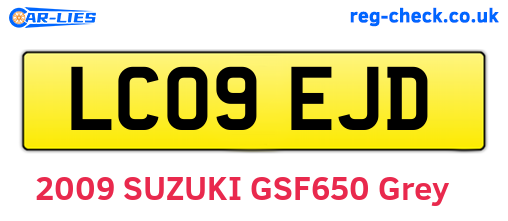 LC09EJD are the vehicle registration plates.