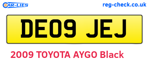 DE09JEJ are the vehicle registration plates.