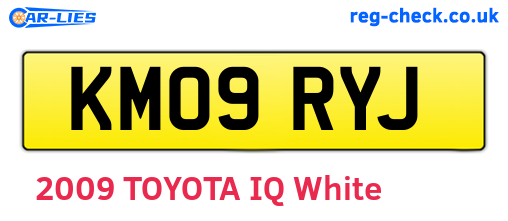 KM09RYJ are the vehicle registration plates.