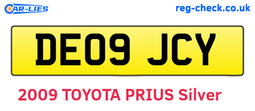 DE09JCY are the vehicle registration plates.