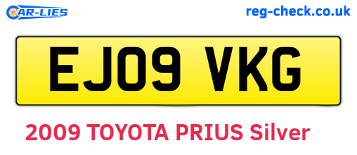 EJ09VKG are the vehicle registration plates.