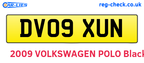 DV09XUN are the vehicle registration plates.