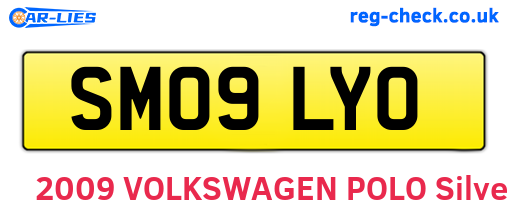 SM09LYO are the vehicle registration plates.