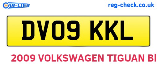 DV09KKL are the vehicle registration plates.