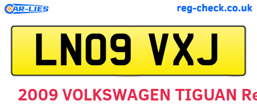 LN09VXJ are the vehicle registration plates.