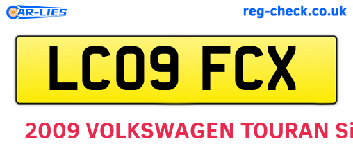 LC09FCX are the vehicle registration plates.