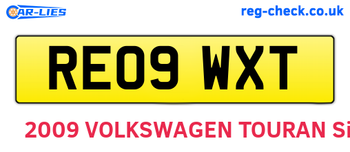 RE09WXT are the vehicle registration plates.