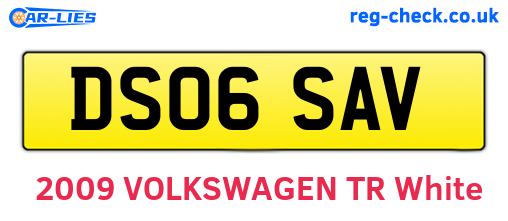 DS06SAV are the vehicle registration plates.