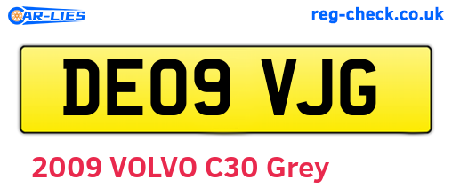 DE09VJG are the vehicle registration plates.