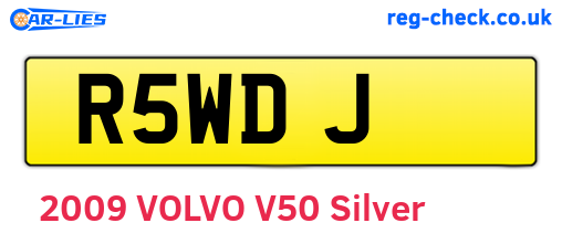 R5WDJ are the vehicle registration plates.
