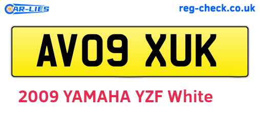 AV09XUK are the vehicle registration plates.