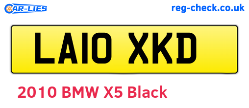 LA10XKD are the vehicle registration plates.