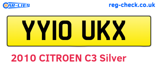 YY10UKX are the vehicle registration plates.