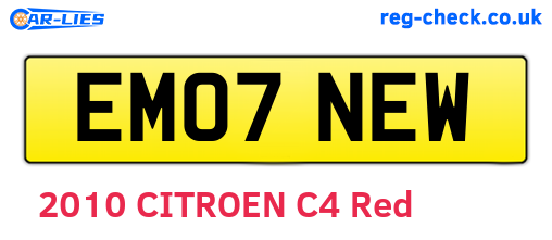 EM07NEW are the vehicle registration plates.