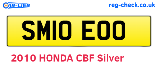 SM10EOO are the vehicle registration plates.