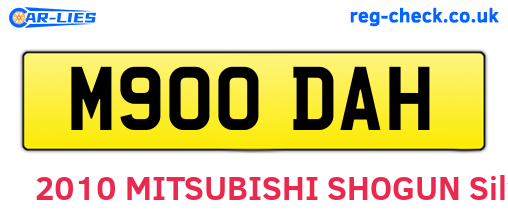 M900DAH are the vehicle registration plates.