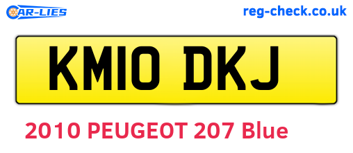 KM10DKJ are the vehicle registration plates.