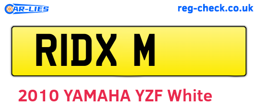 R1DXM are the vehicle registration plates.