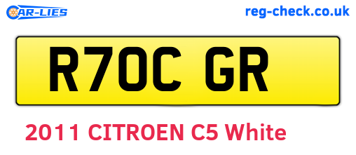 R70CGR are the vehicle registration plates.