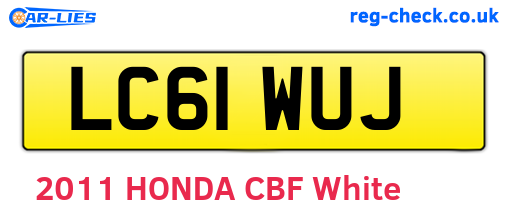 LC61WUJ are the vehicle registration plates.