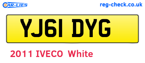 YJ61DYG are the vehicle registration plates.