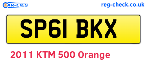 SP61BKX are the vehicle registration plates.