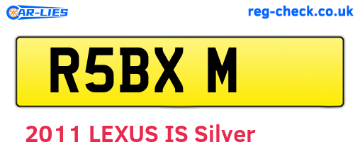 R5BXM are the vehicle registration plates.