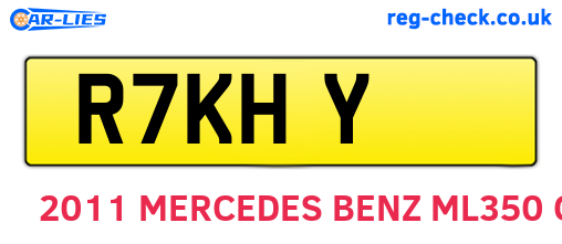 R7KHY are the vehicle registration plates.