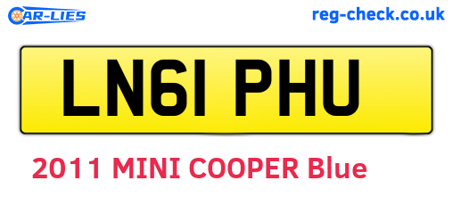 LN61PHU are the vehicle registration plates.