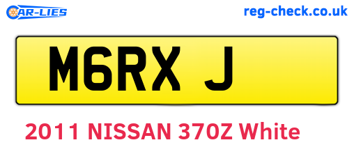 M6RXJ are the vehicle registration plates.